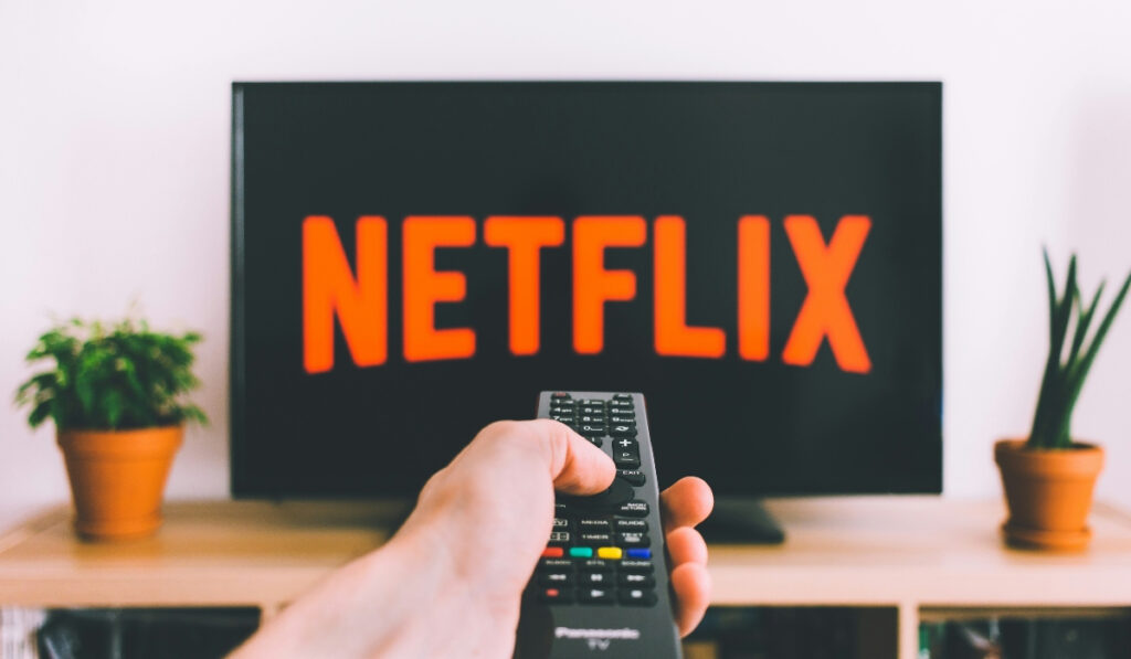 Netflix: Έσπασε ρεκόρ νέων συνδρομητών και τώρα προχωρά σε αυξήσεις – Οι νέες τιμές