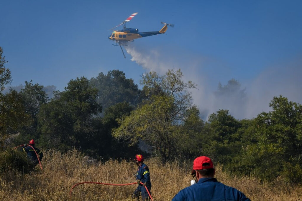 Συναγερμός για μεγάλη φωτιά στο Ηράκλειο Κρήτης