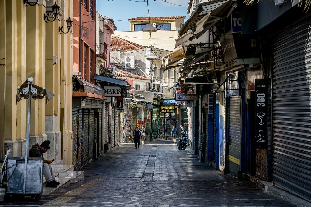 Πότε ανοίγει η αγορά; Ο ρόλος των κρουσμάτων και οι ΜΕΘ