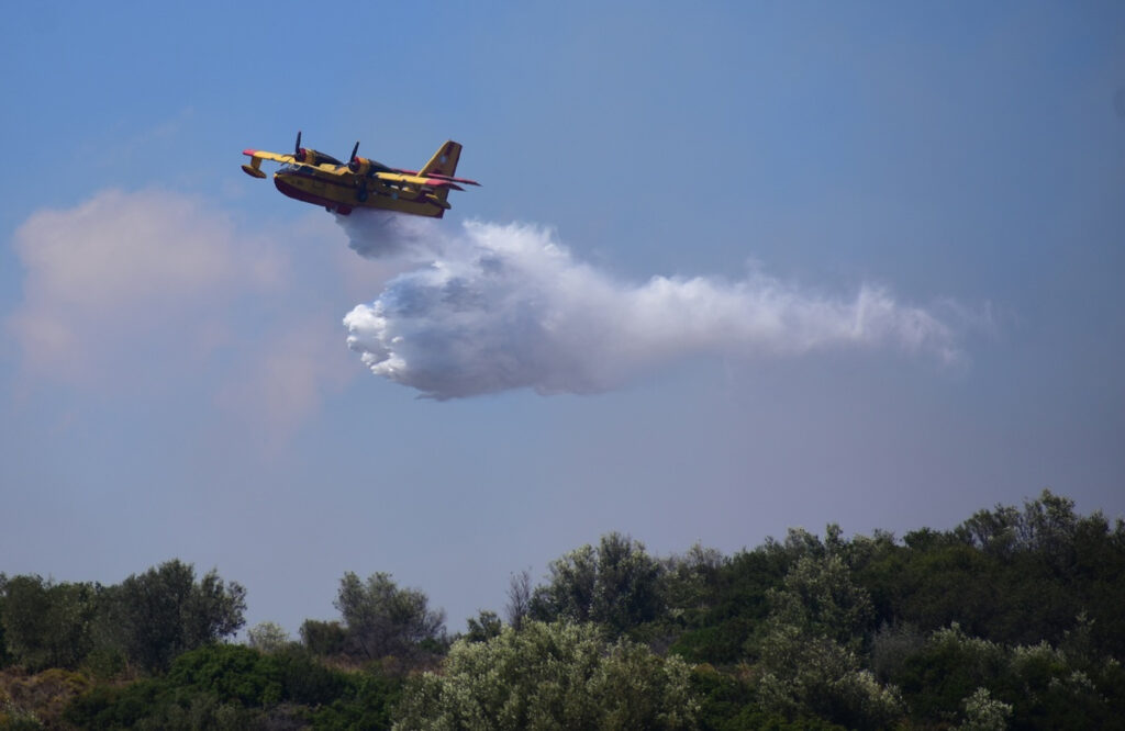 Φωτιά τώρα στην Κεφαλονιά – Ενεργοποιήθηκαν τα εναέρια μέσα