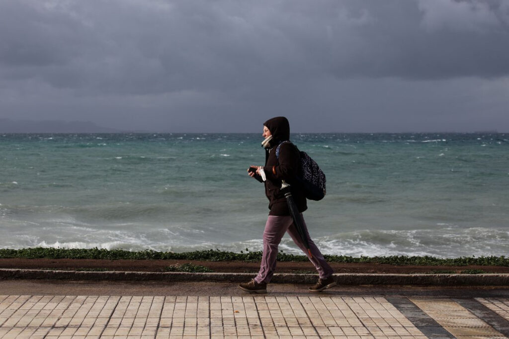 Kακοκαιρία με καταιγίδες και χιόνια προ των πυλών και στο βάθος πολύ κρύο