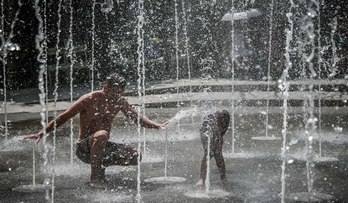 Meteo: Μεγάλη πτώση της θερμοκρασίας την Πέμπτη 27/7 – Πολύ υψηλός κίνδυνος πυρκαγιάς