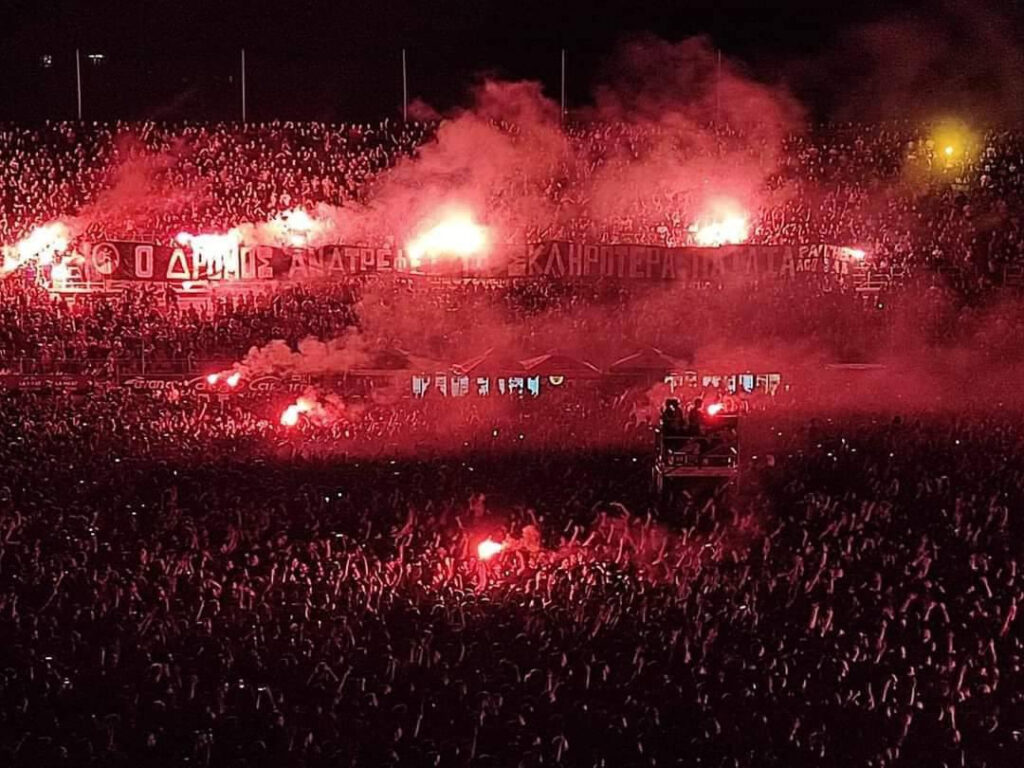 Ο ΛΕΞ έβαλε «φωτιά» στη Νέα Σμύρνη – 20.000 κόσμος στο γήπεδο του Πανιωνίου