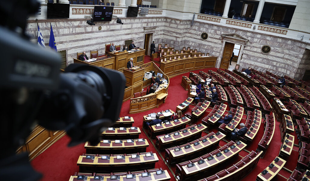 Στη Βουλή το νομοσχέδιο για τη δημόσια υγεία και το ΕΣΥ