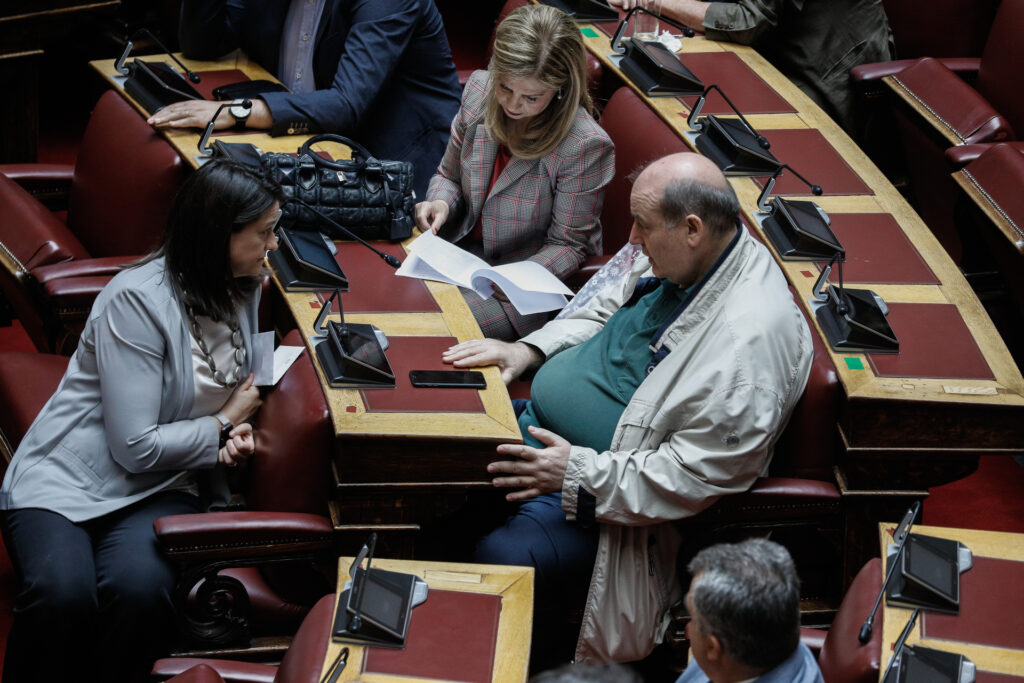 Με «γαλάζιες» ψήφους πέρασε το νομοσχέδιο για την Παιδεία