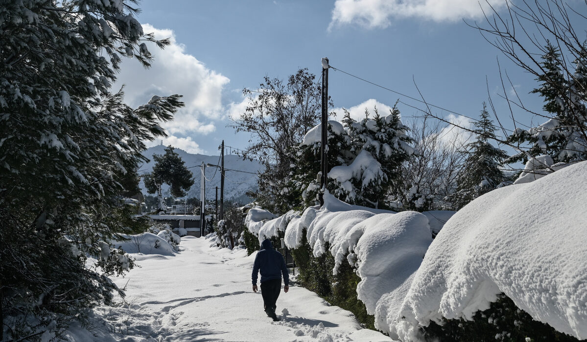 Πολικές θερμοκρασίες και μπόρες χιονιού – Πού είχαμε χιονοπτώσεις