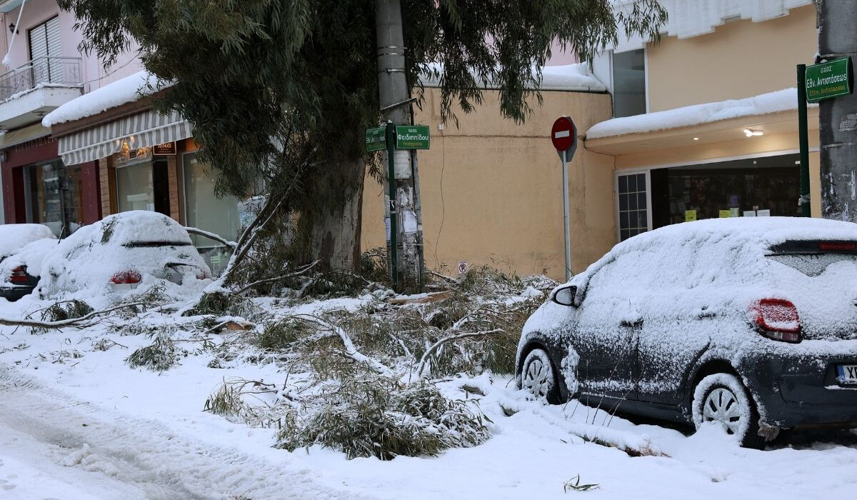 Ποιες επιχειρήσεις θα ανοίξουν την Τετάρτη μέσα στη γενική αργία