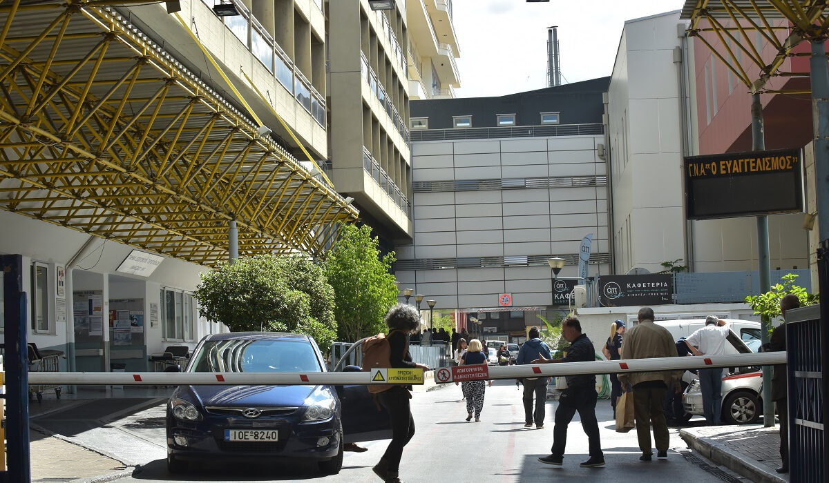 Αναστολή εργασίας: Τέλος χρόνου από σήμερα 1/9 για τους υγειονομικούς, τα κενά στα νοσοκομεία