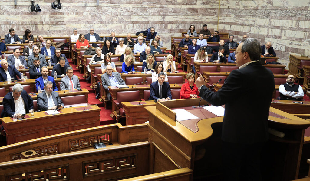 Συνεδρίαση της ΚΟ του ΣΥΡΙΖΑ με φόντο τη συζήτηση για τον Προϋπολογισμό