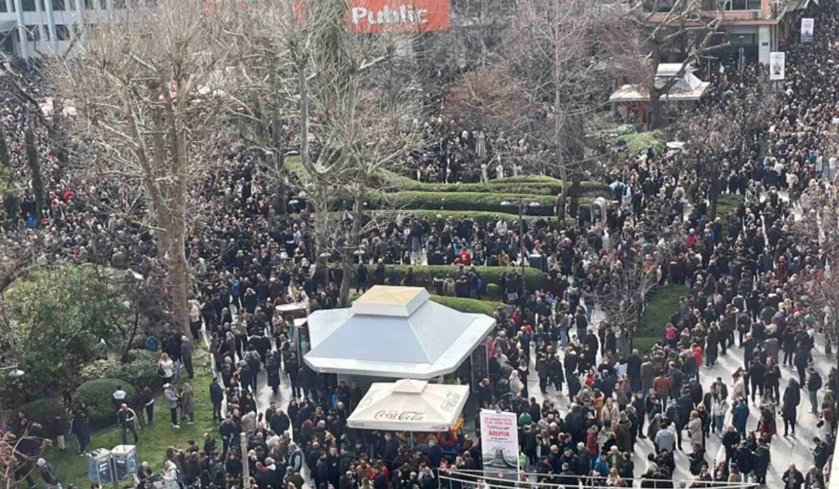 Τέμπη: Βούλιαξε και η Λάρισα