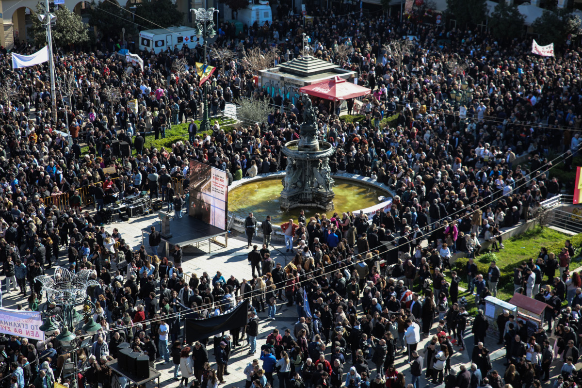 Τεράστιο πλήθος στην Πάτρα για το συλλαλητήριο των Τεμπών