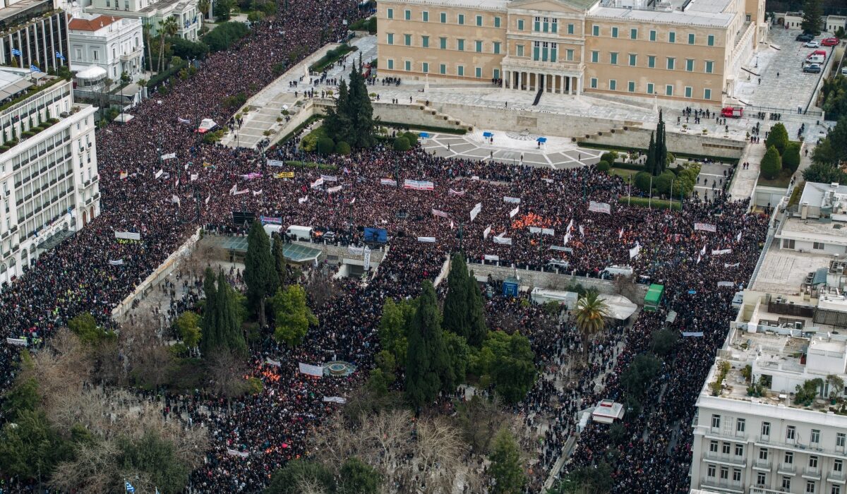 Αεροφωτογραφία από τη συγκέντρωση στο Σύνταγμα για τα Τέμπη