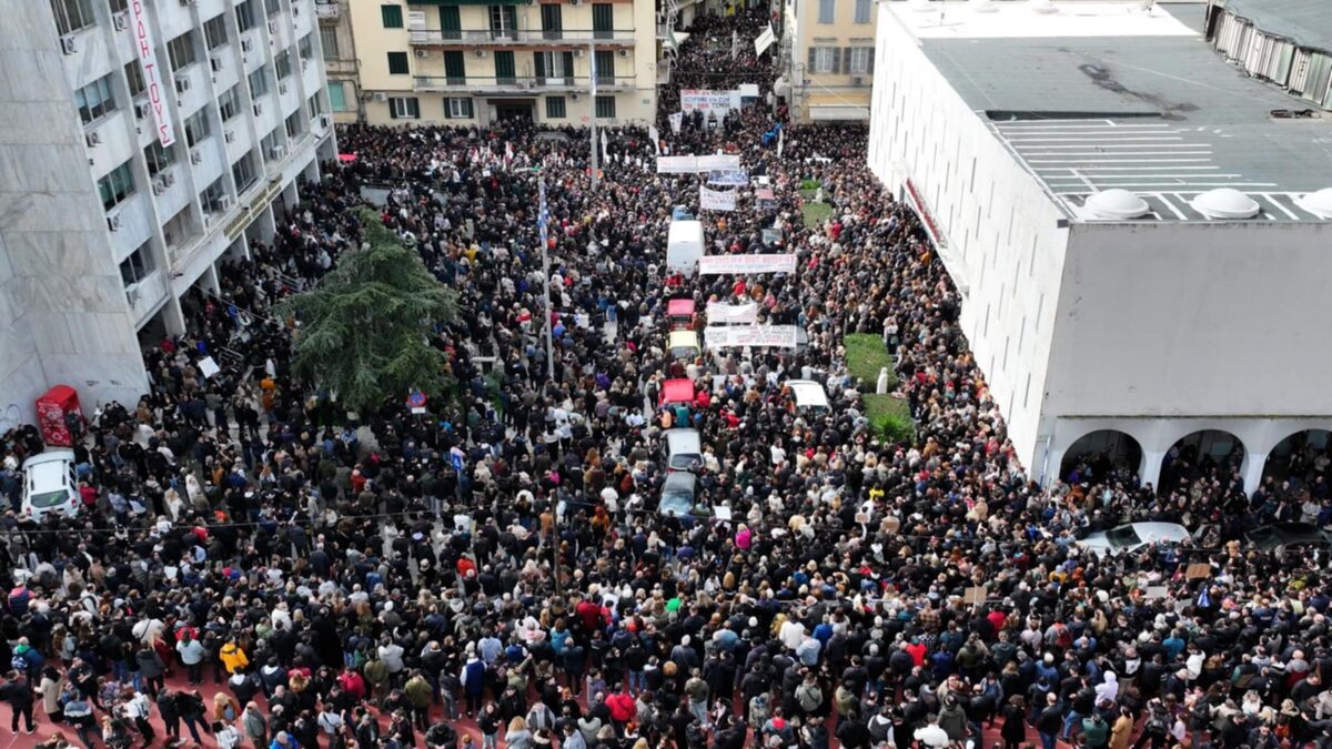 Μεγαλειώδης η συγκέντρωση για τα Τέμπη στην Κέρκυρα (Εικόνες)