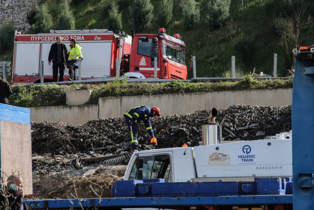 Παρουσία ξυλόλιου στο σημείο του σιδηροδρομικού δυστυχήματος των Τεμπών αναφέρεται στο πόρισμα του ΕΟΔΑΣΑΑΜ