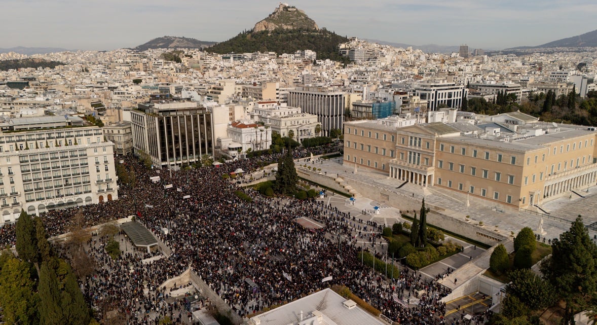 Απεργία - Τέμπη: Παραλύει η Ελλάδα - Που θα γίνουν οι συγκεντρώσεις