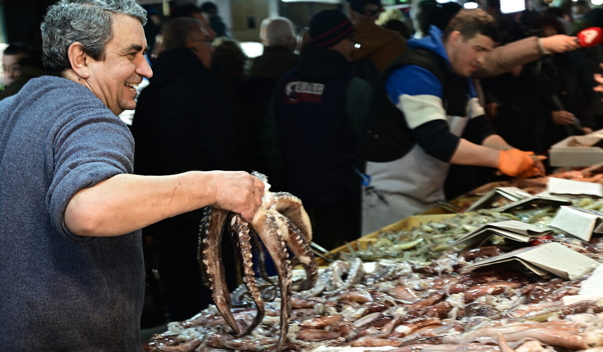 Σαρακοστιανά: Οι τιμές στη Βαρβάκειο