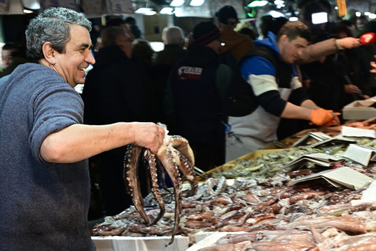 Σαρακοστιανά: Οι τιμές στη Βαρβάκειο