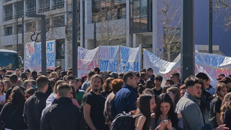 Συλλαλητήριο για τα Τέμπη στο Σύνταγμα