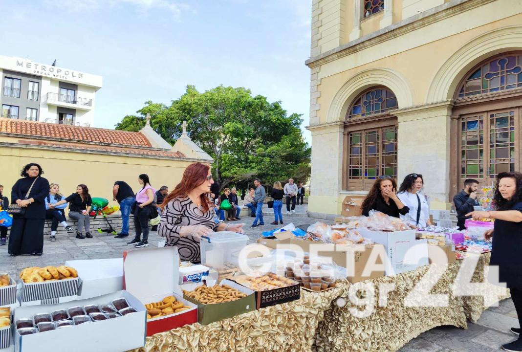 Μπαλόνια και κεράσματα στη μνήμη του 3χρονου Άγγελου