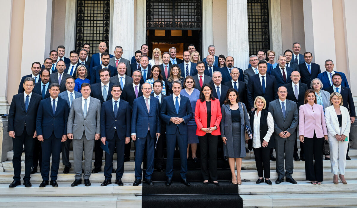 Υπουργικό Συμβούλιο Ανασχηματισμός