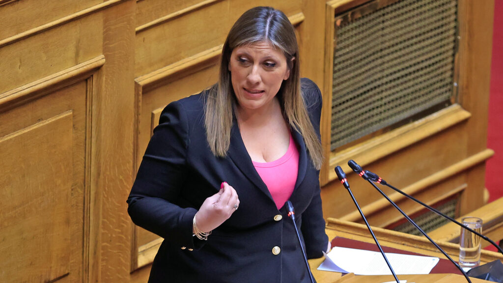 Ζωή Κωνσταντοπούλου: Μία αντισυστημική ατραξιόν