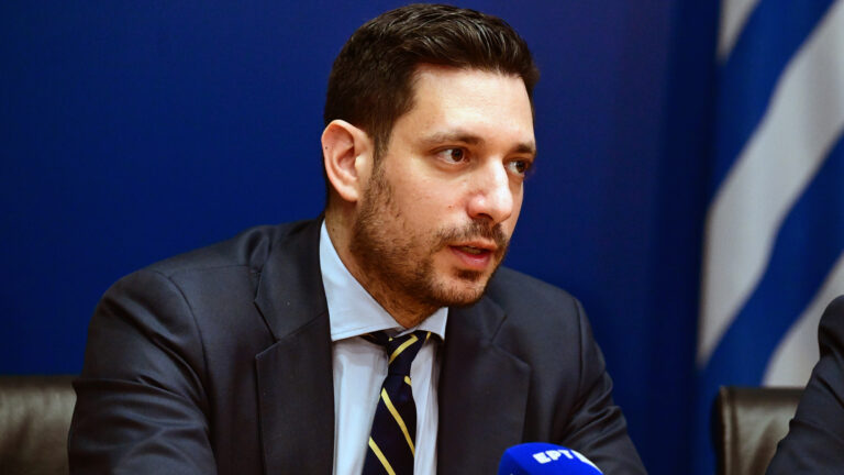 Κυρανάκης: Απομακρύνθηκαν δύο υπάλληλοι σταθμαρχείων που βρέθηκαν με ναρκωτικά